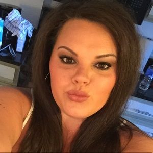 Meet your Posher, Candice